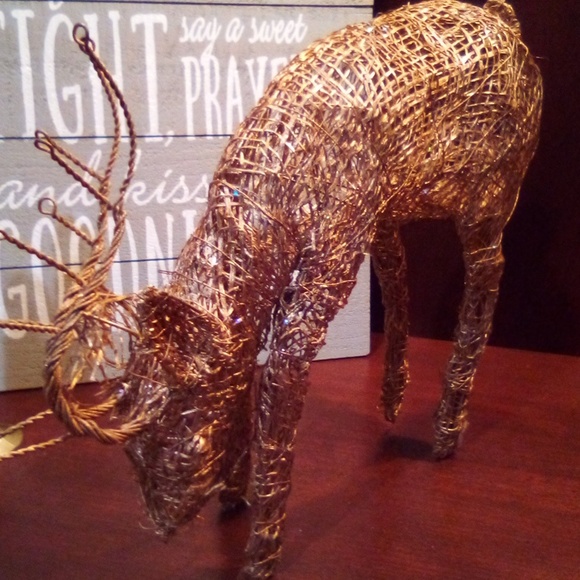 Reindeer/deer shelf decor - Picture 2 of 3